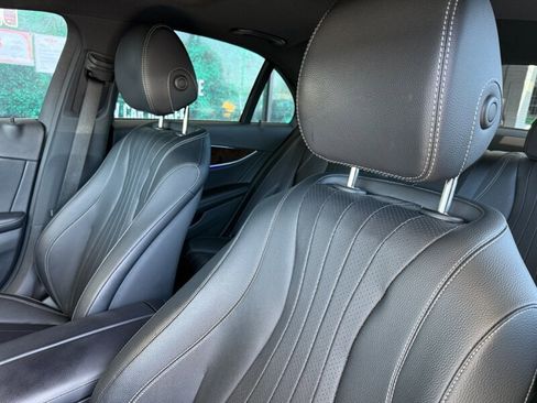 Used 2017 Mercedes-Benz E 300 image 17