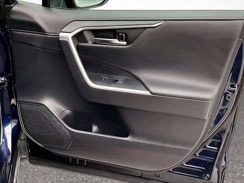 Certified 2022 Toyota RAV4 Limited FWD image 30