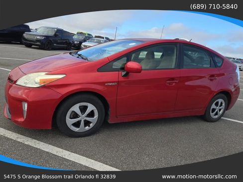 Used 2015 Toyota Prius Two FWD image 1