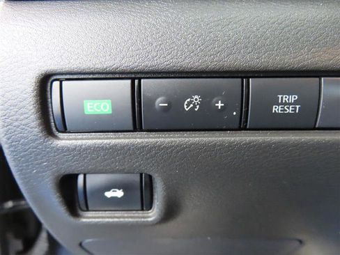 Used 2024 Nissan Sentra S FWD image 17