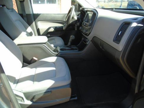 Used 2017 Chevrolet Colorado W/T w/ WT Convenience Package image 12