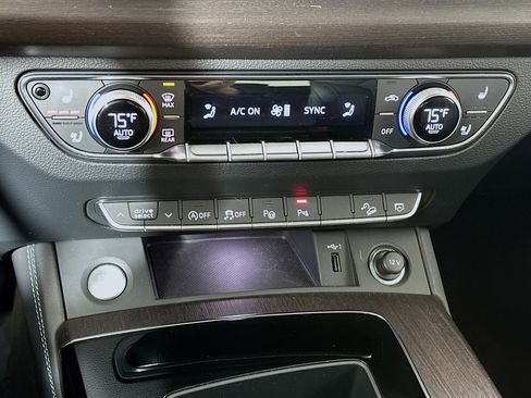 Used 2023 Audi Q5 2.0T Prestige image 16