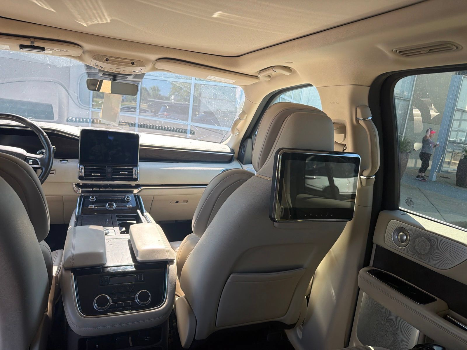Used 2019 Lincoln Navigator L Reserve w/ Cargo Package AWD/4WD image 11