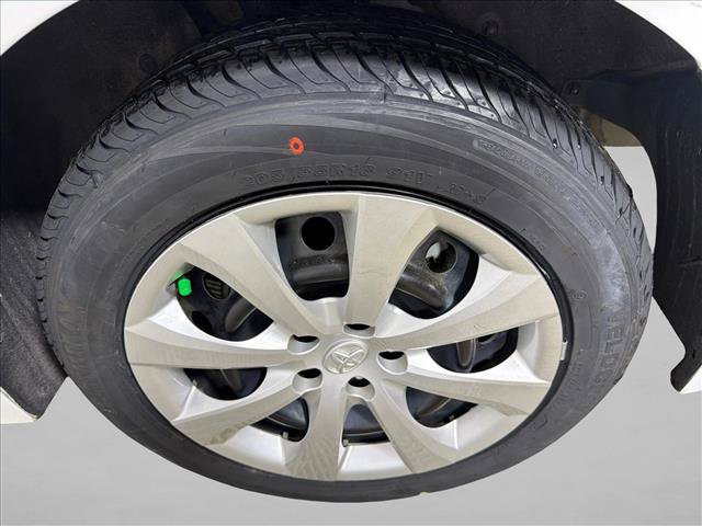 Used 2025 Toyota Corolla LE FWD image 19