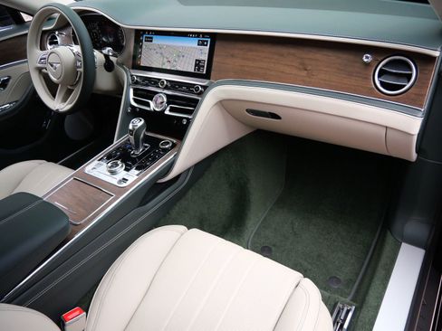 New 2026 Bentley Flying Spur Plug-In Hybrid AWD/4WD image 2