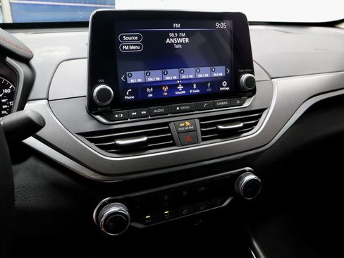 Certified 2025 Nissan Altima 2.5 SR AWD/4WD image 31