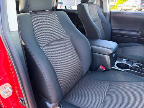 Used 2024 Toyota 4Runner TRD Off-Road AWD/4WD image 35