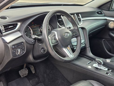 Used 2019 INFINITI QX50 Essential w/ Premium Heat Package FWD image 12