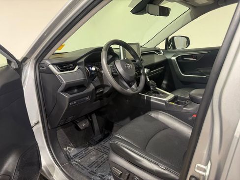 Certified 2019 Toyota RAV4 XLE image 17