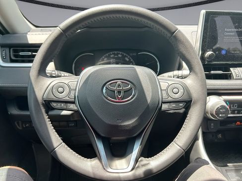 Used 2025 Toyota RAV4 XLE Premium FWD image 7