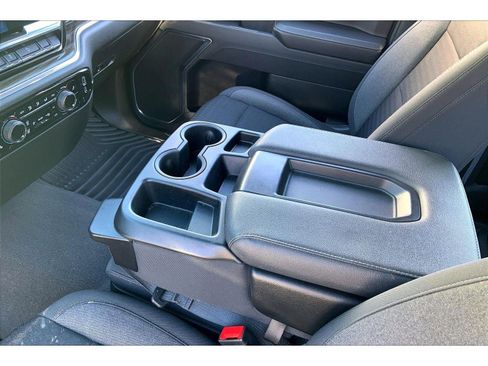 Used 2024 Chevrolet Silverado 2500 LT w/ Z71 Sport Edition image 16