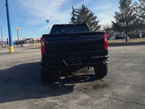 Used 2024 Chevrolet Silverado 1500 RST w/ Redline Edition AWD/4WD image 3