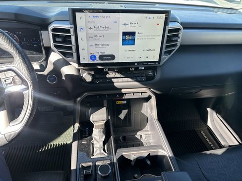 Used 2024 Toyota Tundra Limited image 11