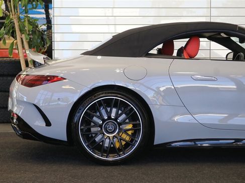 Used 2023 Mercedes-Benz SL 63 AMG 4MATIC w/ Driver Assistance Package image 51