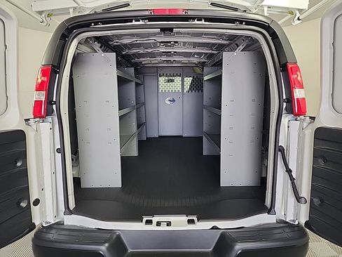 New 2025 Chevrolet Express 3500 w/ Driver Convenience Package image 12