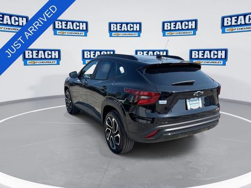 New 2026 Chevrolet Trax RS w/ Sunroof Package FWD image 6