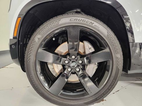 Used 2023 Land Rover Defender 110 X-Dynamic SE AWD/4WD image 8