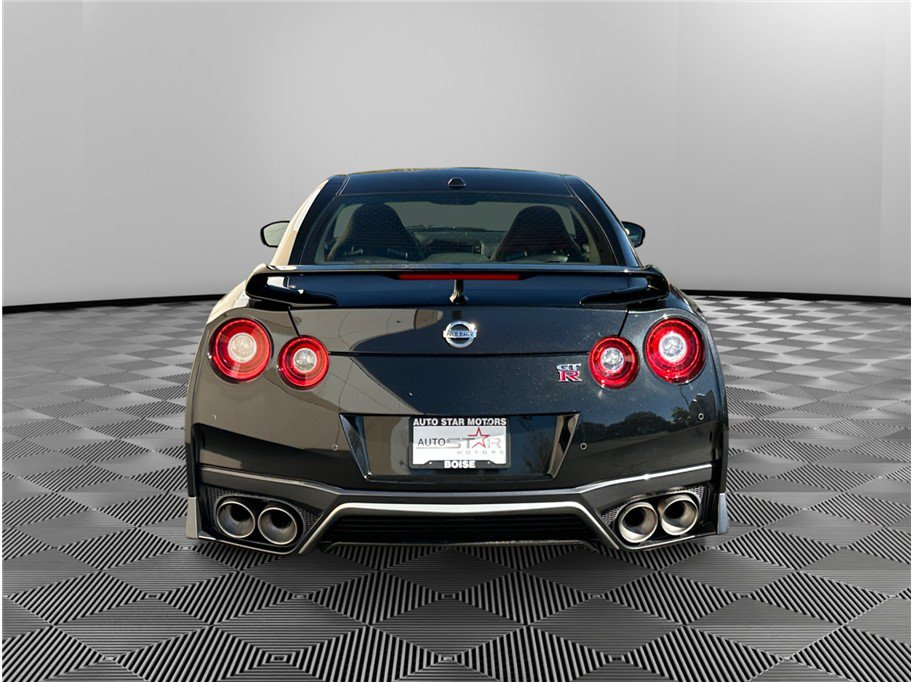 Used 2018 Nissan GT-R Premium AWD/4WD image 4