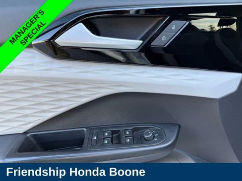 Used 2022 Volkswagen Taos S FWD image 14
