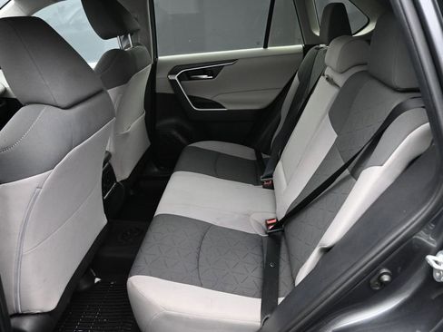 Used 2020 Toyota RAV4 XLE image 12