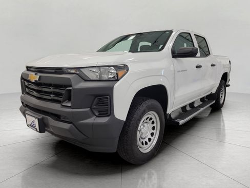 Used 2023 Chevrolet Colorado W/T RWD image 12
