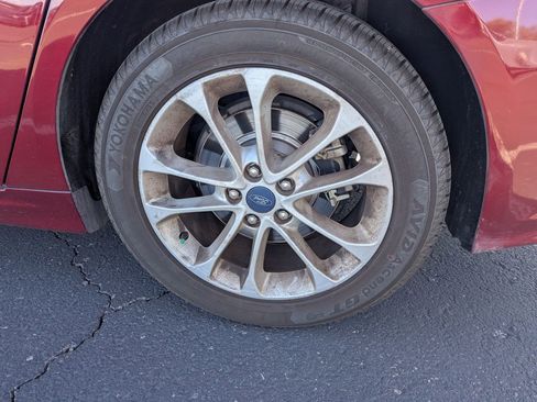 Used 2019 Ford Fusion SE image 8