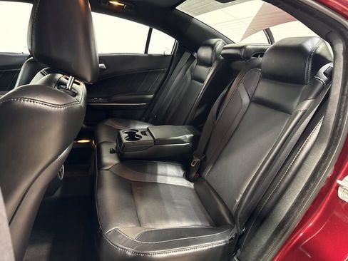 Used 2017 Dodge Charger SXT w/ AWD Plus Group image 39