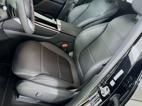 New 2026 Mercedes-Benz GLC 300 image 19