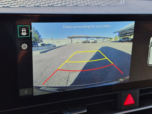 Used 2026 Kia Carnival LX FWD image 12