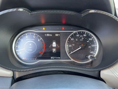 Used 2020 Nissan Versa SV image 23