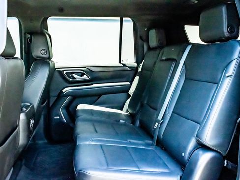 Used 2023 Chevrolet Suburban LT AWD/4WD image 13