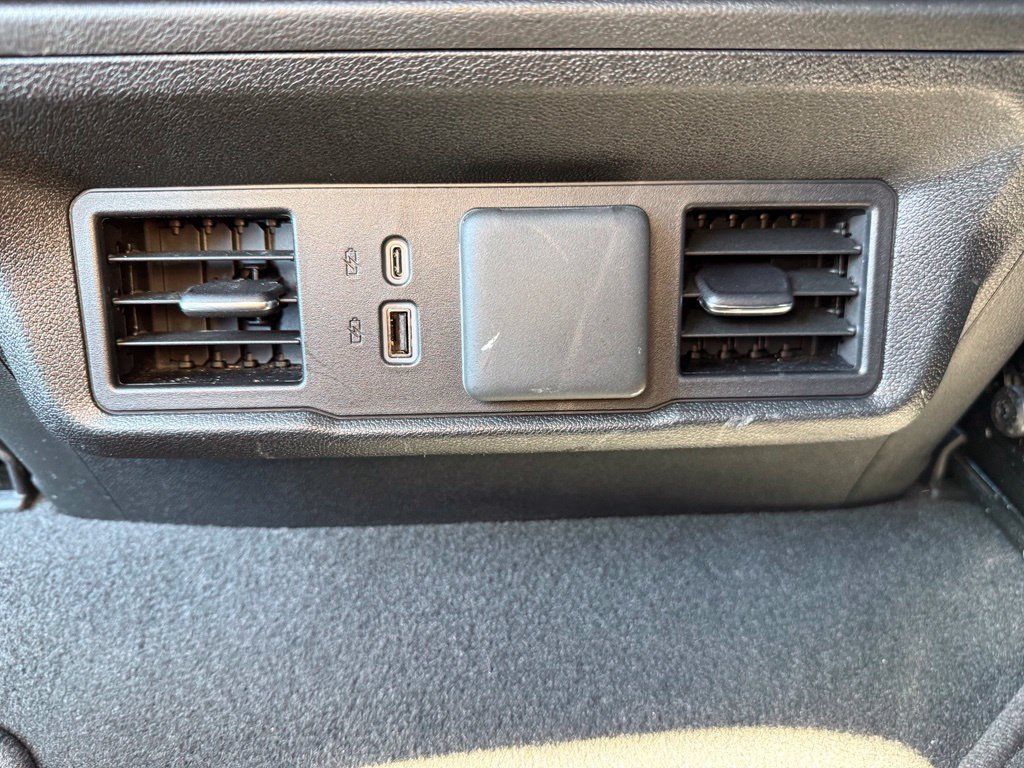 Used 2026 GMC Sierra 1500 SLT AWD/4WD image 18