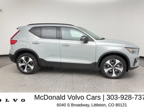 Certified 2026 Volvo XC40 B5 Plus w/ Protection Package Premier AWD/4WD image 9