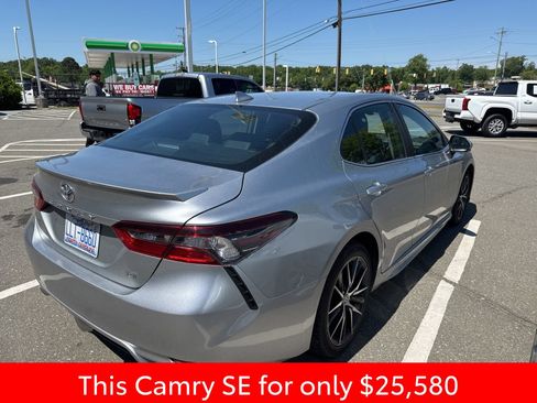 Used 2023 Toyota Camry SE FWD image 5