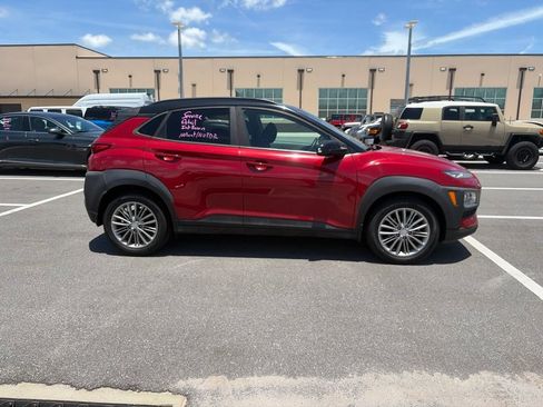 Used 2019 Hyundai Kona SEL FWD image 2