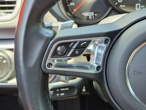 Certified 2020 Porsche 718 Cayman RWD image 8