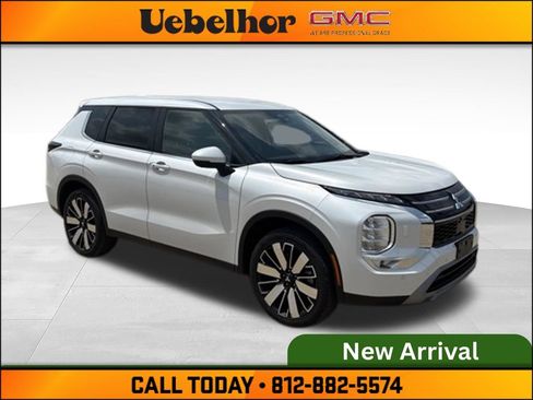 Used 2025 Mitsubishi Outlander SE AWD/4WD image 4