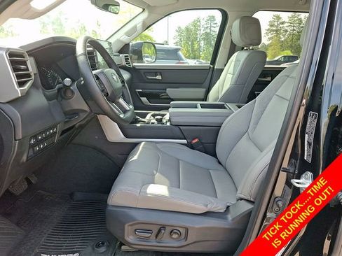 Used 2023 Toyota Tundra Limited AWD/4WD image 17