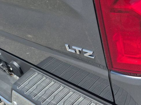 Used 2021 Chevrolet Silverado 1500 LTZ w/ LTZ Premium Package AWD/4WD image 9