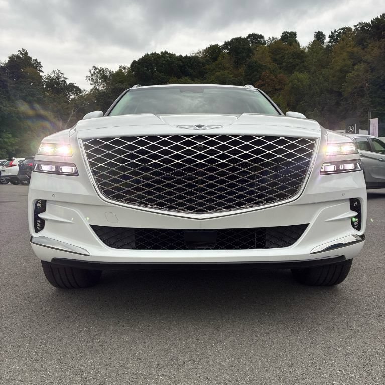 Used 2024 Genesis GV80 3.5T w/ Prestige Package AWD/4WD image 3