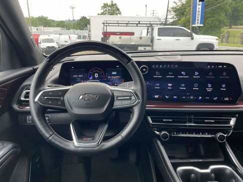 Used 2025 Chevrolet Traverse Z71 w/ Enhanced Driving Package AWD/4WD image 25