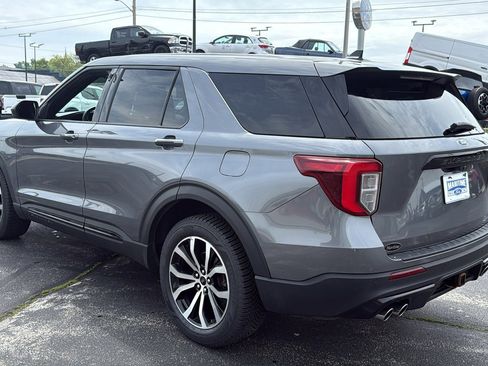 Used 2022 Ford Explorer ST AWD/4WD image 5