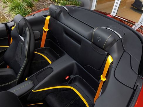 Used 2025 Ferrari Roma Spider RWD image 23
