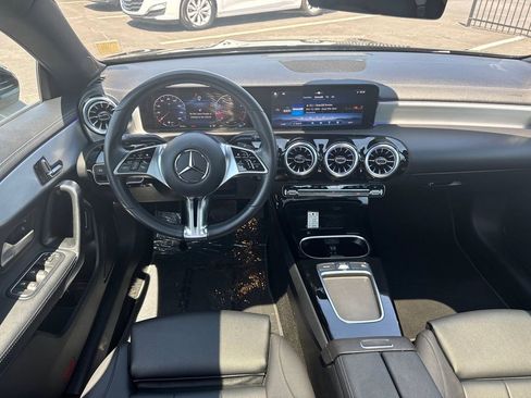 Used 2025 Mercedes-Benz CLA 250 image 23