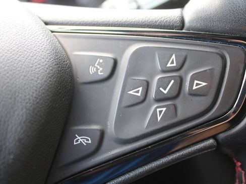 Used 2023 Chevrolet Equinox RS FWD image 34
