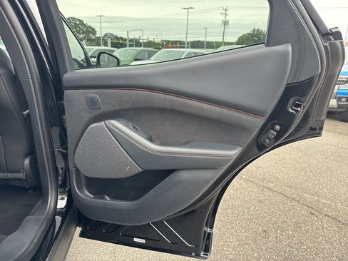 Certified 2022 Ford Mustang Mach-E GT image 19