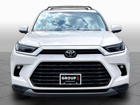 Used 2024 Toyota Grand Highlander Platinum image 4