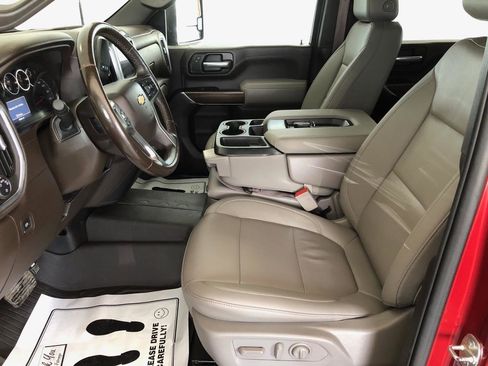Used 2022 Chevrolet Silverado 3500 LT w/ Convenience Package AWD/4WD image 7