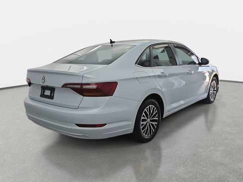 Used 2019 Volkswagen Jetta SEL image 3