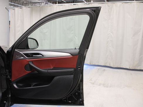 Certified 2023 BMW X3 xDrive30i w/ Convenience Package image 21